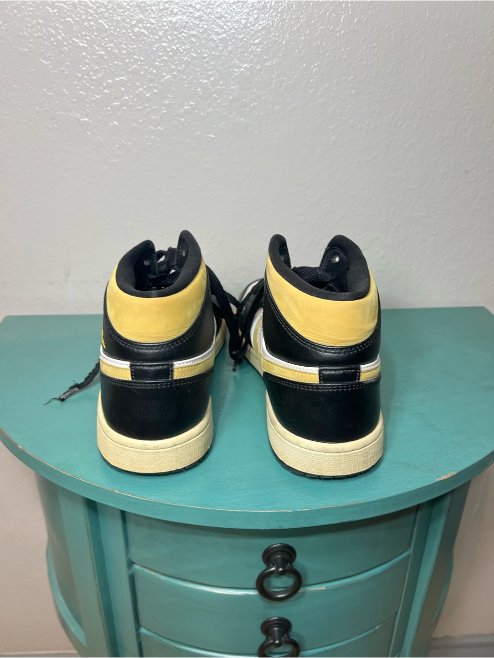 Nike Air Jordan Men's Black yellow and white Sneakers - Picture 5 of 16